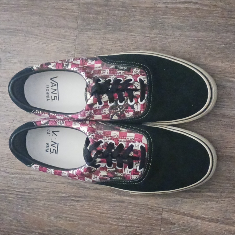 VANS SNEAKERS SIZE 10 1/2 LIMITED EDITION VAULT COLLECTION